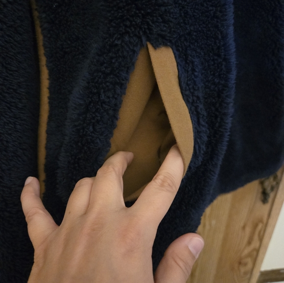 Carve Designs Sherpa Pullover - Picture 4 of 7